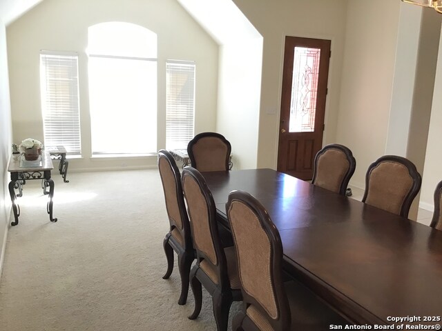 Listing photo id 3 for 9615 Rocksprings