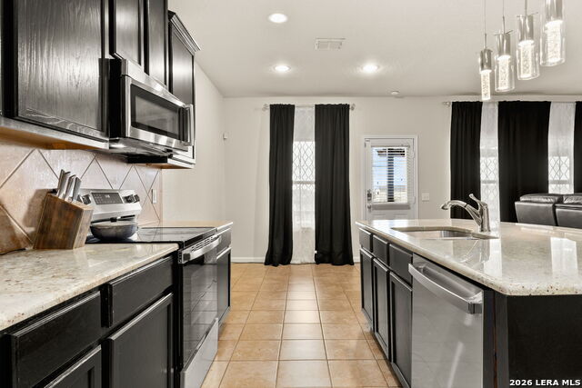 Image 10 of 27 For 721 Great Cloud