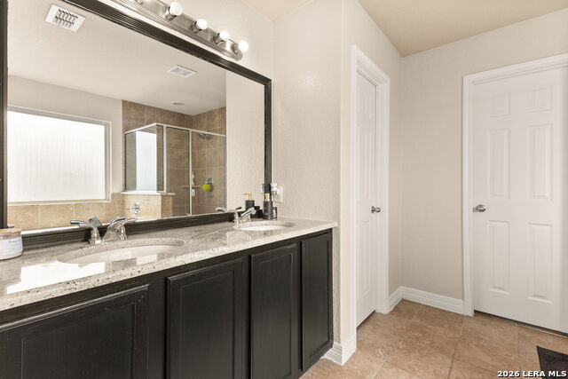 Image 22 of 27 For 721 Great Cloud