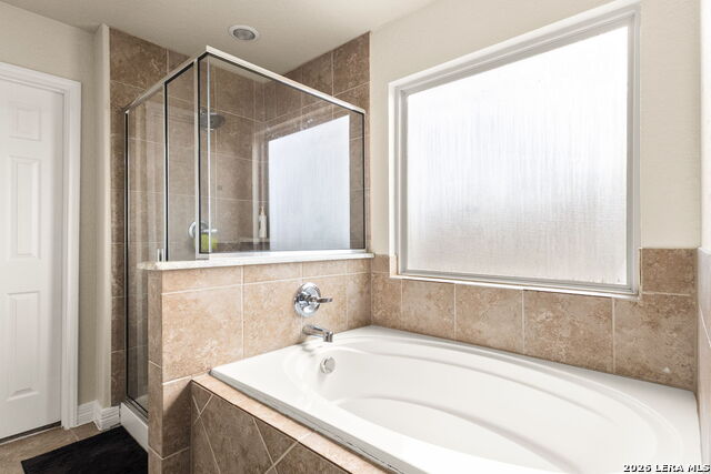 Image 23 of 27 For 721 Great Cloud