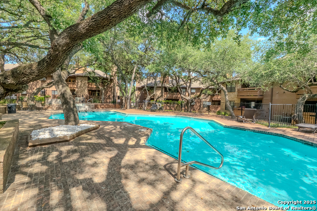 Image 32 of 37 For 10955 Wurzbach Rd.  1007