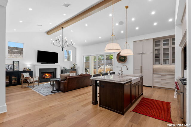 Image 13 of 37 For 808 Canterbury Hill St