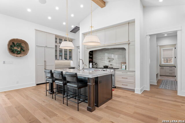 Image 14 of 37 For 808 Canterbury Hill St