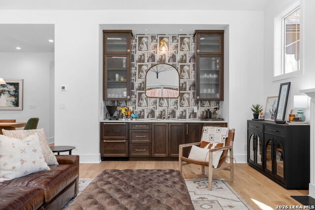 Image 20 of 37 For 808 Canterbury Hill St