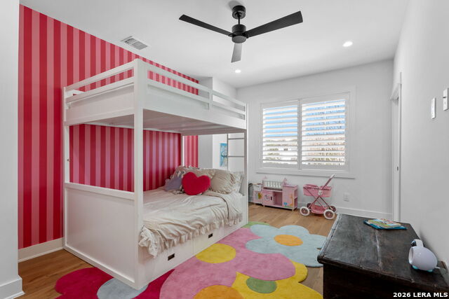 Image 32 of 37 For 808 Canterbury Hill St