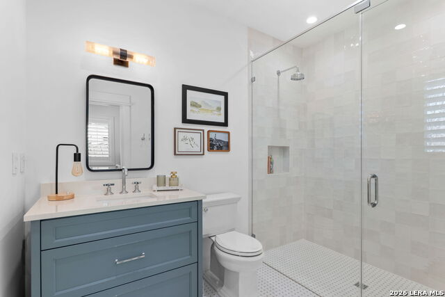 Image 35 of 37 For 808 Canterbury Hill St