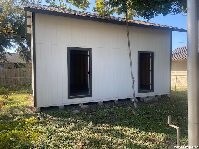 Listing photo id 11 for 5406 Sir Robert