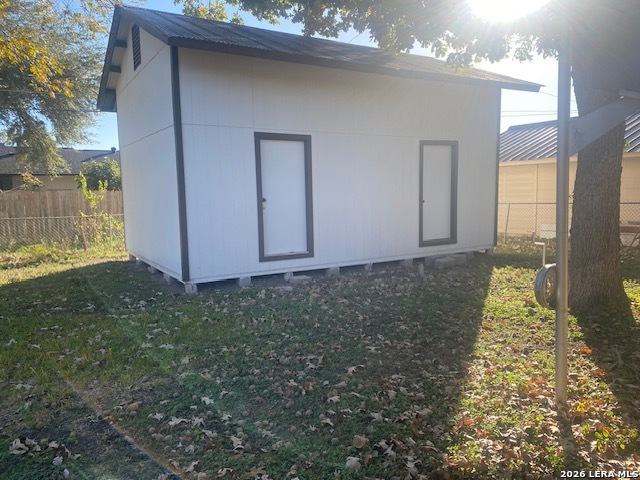 Listing photo id 12 for 5406 Sir Robert