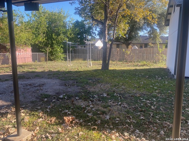 Listing photo id 15 for 5406 Sir Robert