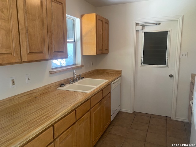 Listing photo id 1 for 5406 Sir Robert