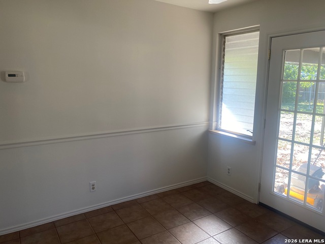 Listing photo id 3 for 5406 Sir Robert