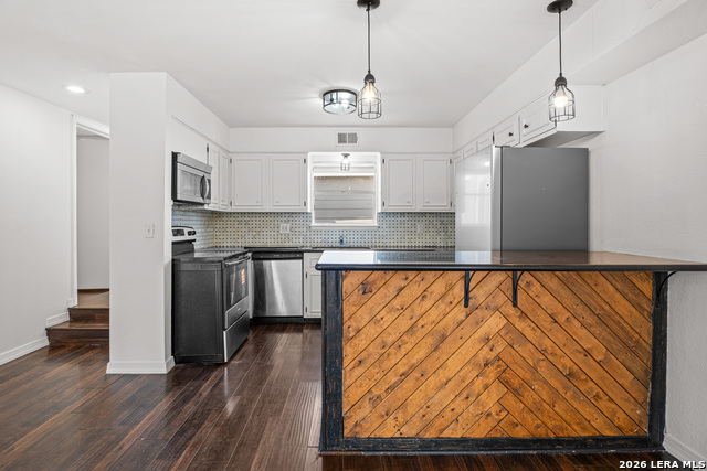 Image 14 of 37 For 11840 Sandman St  157