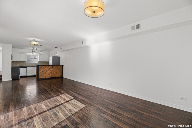 Image 17 of 37 For 11840 Sandman St  157