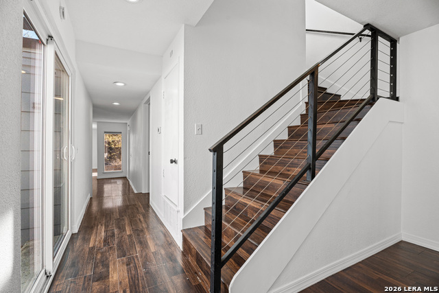 Image 7 of 37 For 11840 Sandman St  157