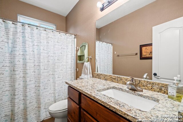 Image 17 of 32 For 617 Lake Island