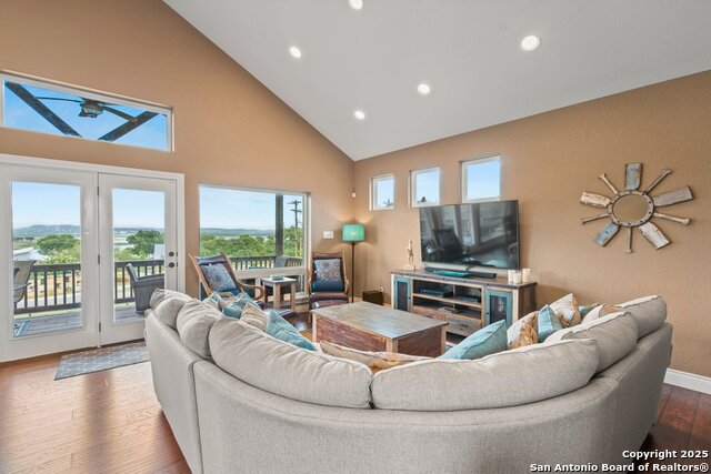 Image 2 of 32 For 617 Lake Island