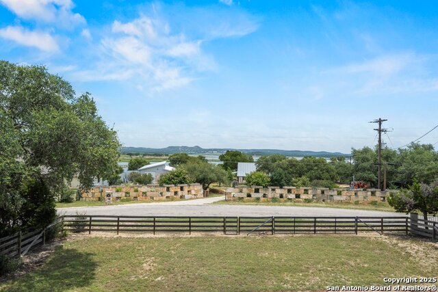 Image 22 of 32 For 617 Lake Island