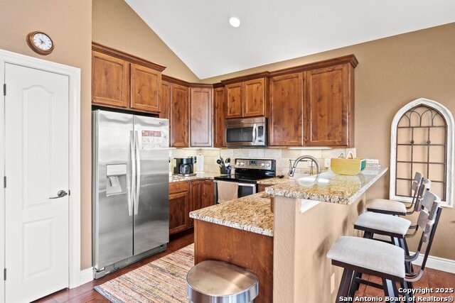 Image 8 of 32 For 617 Lake Island