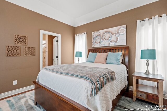 Image 9 of 32 For 617 Lake Island