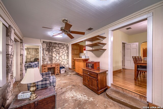 Image 22 of 35 For 281 Mariposa W