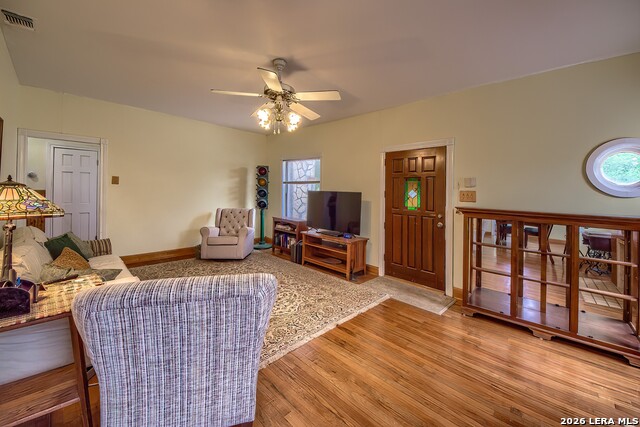 Image 6 of 35 For 281 Mariposa W