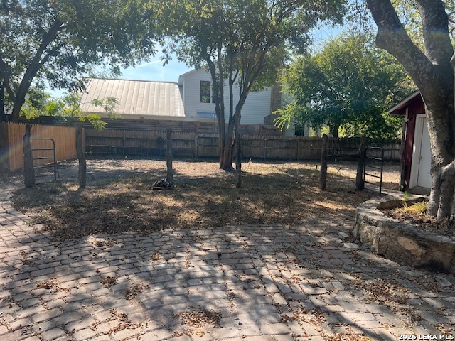 Image 3 of 9 For 402 Herff  