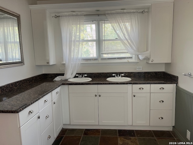 Image 7 of 9 For 402 Herff  