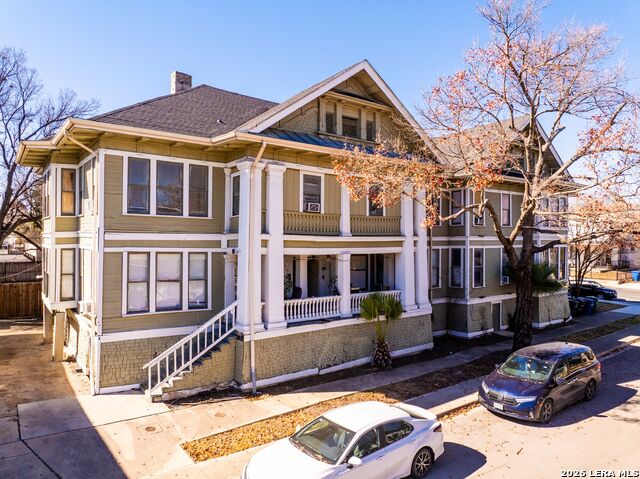 Image 2 of 51 For 124 Ashby Pl E