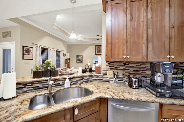 Image 21 of 32 For 11669 Flores