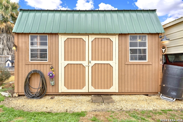 Image 31 of 32 For 11669 Flores