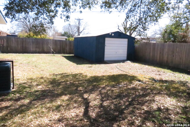 Image 18 of 25 For 710 Karen Ln