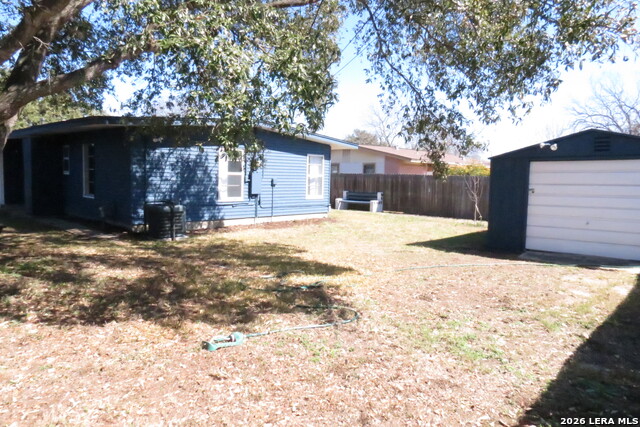 Image 20 of 25 For 710 Karen Ln