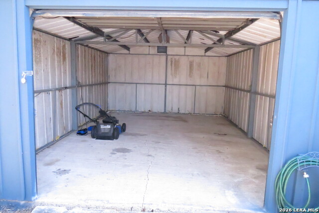 Image 23 of 25 For 710 Karen Ln