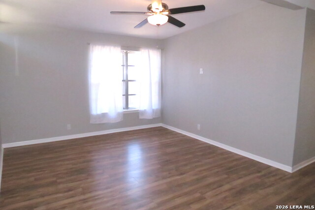 Image 7 of 25 For 710 Karen Ln