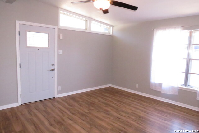 Image 8 of 25 For 710 Karen Ln