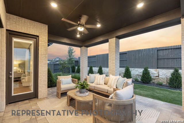 Image 21 of 24 For 2558 High Ground