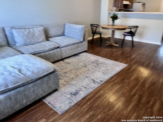 Image 2 of 5 For 31 Bratton  31