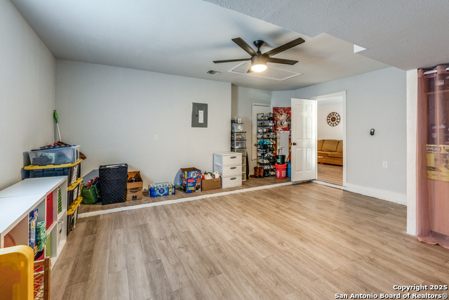 Image 14 of 26 For 756 Spectrum