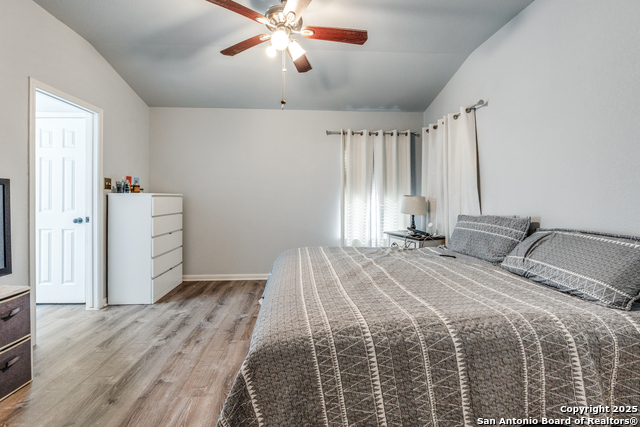 Image 21 of 26 For 756 Spectrum