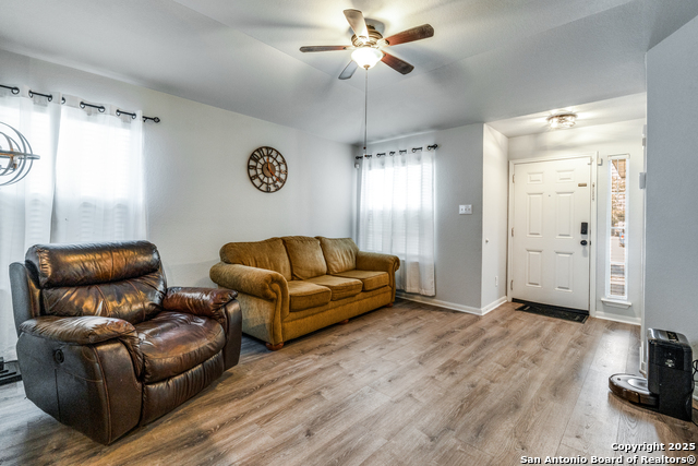 Image 8 of 26 For 756 Spectrum