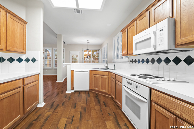 Image 13 of 47 For 2634 Lakehills St