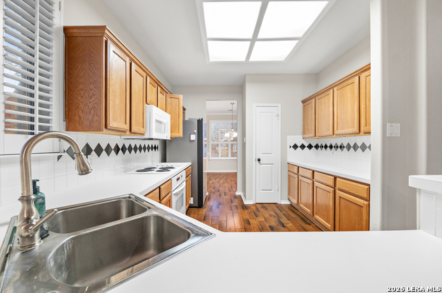 Image 15 of 47 For 2634 Lakehills St