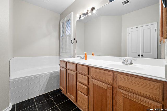 Image 21 of 47 For 2634 Lakehills St