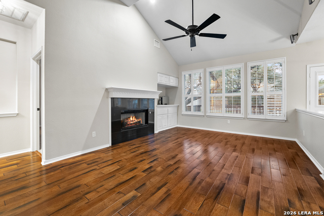 Image 8 of 47 For 2634 Lakehills St