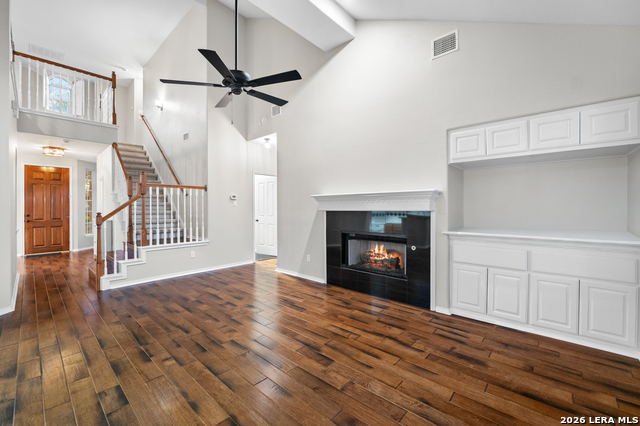 Image 9 of 47 For 2634 Lakehills St