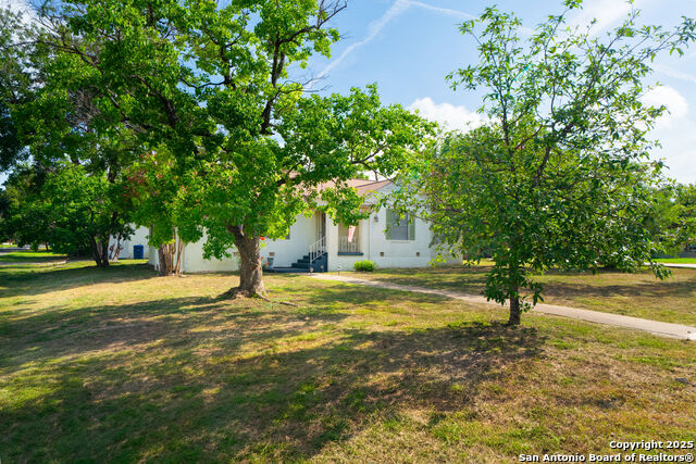 Image 3 of 27 For 133 Anne Lewis Dr