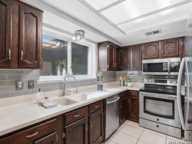 Image 13 of 40 For 8110 Timber Grove