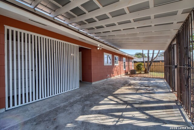 Image 24 of 30 For 3710 Van Dyke