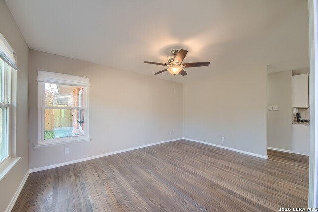 Image 3 of 30 For 3710 Van Dyke