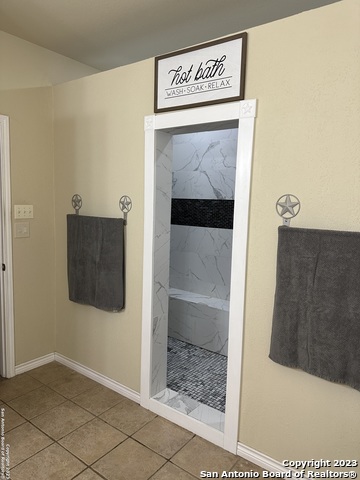 Image 11 of 19 For 177 Knollwood Cir